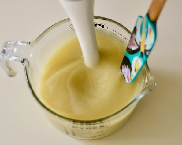 mieszanie masy mydlanej